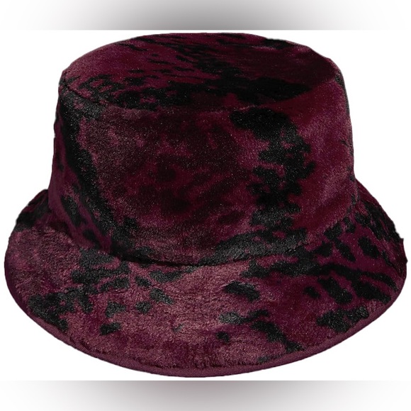 NWT adidas Ivy Park Printed Faux Fur Reversible Bucket Hat Cherry Wood M/L - Picture 7 of 7